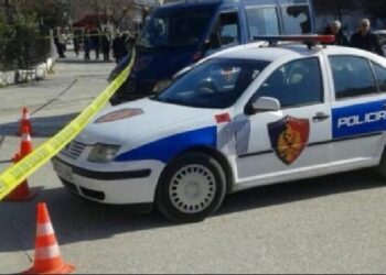 Polici qëllon veten me armën e shërbimit, ndodhet në gjendje të…