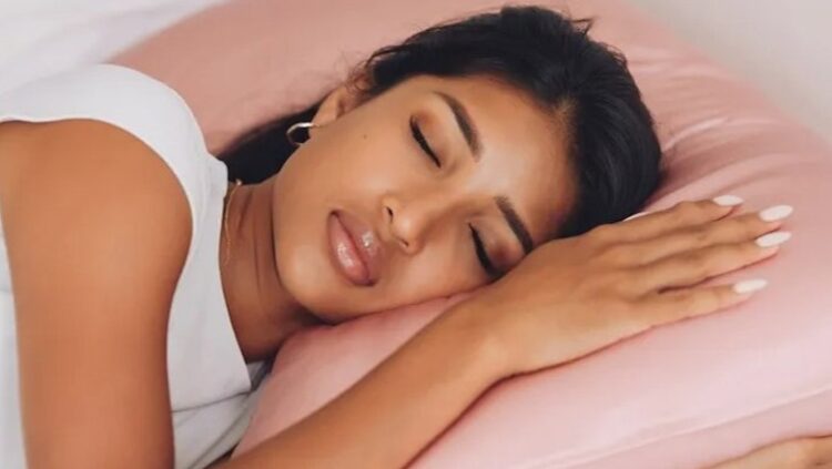 Shumica e rrudhave krijohen në gjumë? Këshilla si mund t’i shmangni