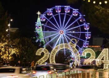 Tirana gati të presë Vitin e Ri 2024 me spektakël fishekzjarresh