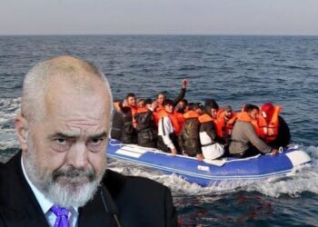 Daily Mail: Bandat shqiptare “oferta” për festat e fundvitit