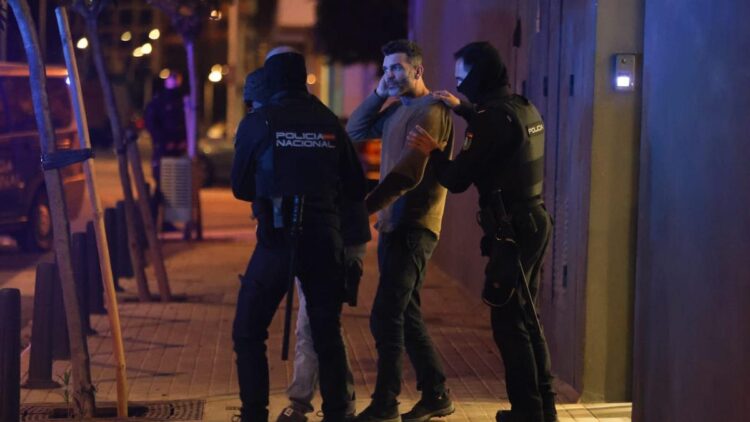 Rekord kokainë në Spanjë, kapja e shqiptarëve dhe roli i “noterëve…