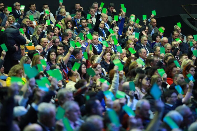 Kuvendi Kombëtar i PD, ja sa delegatë janë të pranishëm/ Tre pikat që do miratohen