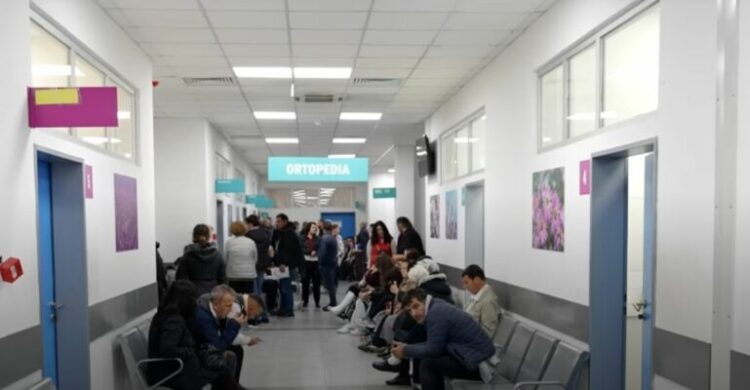 REL: Gjashtë orë pritje për shërbime specialistike QKUK