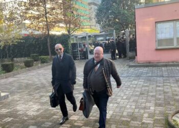 Irena Gjoka fut në “sherr” avokatët e Berishës me GJKKO