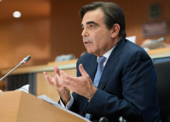 Veto greke për Shqipërinë në BE, ja ç’paralajmëron zv.Presidenti i KE