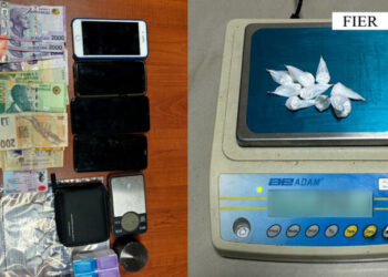 ‘Tempulli’/ Shpërndante drogë, pranga 30-vjeçarit në Fier (EMRI)