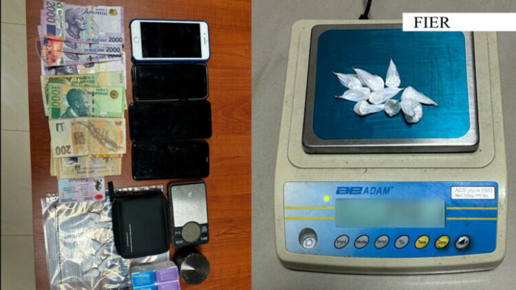 ‘Tempulli’/ Shpërndante drogë, pranga 30-vjeçarit në Fier (EMRI)