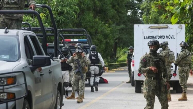Përleshje me armë zjarri në një qytet të Meksikës, 11 të vdekur!