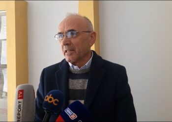 “Drejtësi për Jonadan”, gjyshi: 7-vjeçarja mbeti te helikat e skafit të…