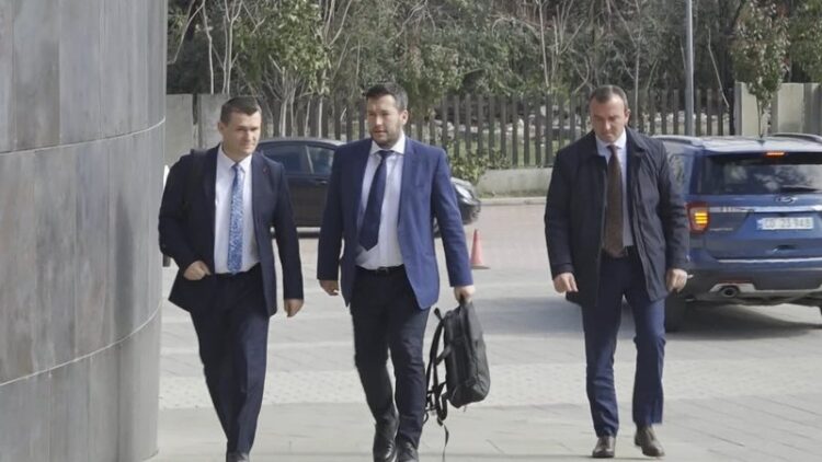 Balla-Rrumbullaku “blindojnë” prokurorët, i dyfishohen truprojat