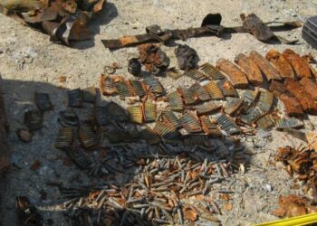 Gjendet arsenal armësh në Gramsh