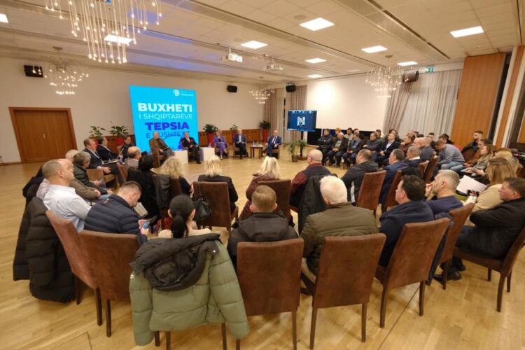 “Kuqezinjtë kanë sukses se FSHF nuk u pushtua nga Rama”, Berisha: Ja si do e rrëzojmë