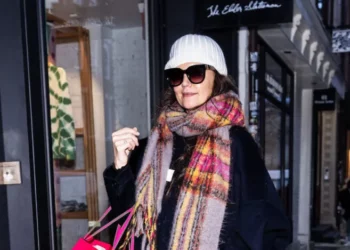 Katie Holmes kishte veshur atletet që shiten vazhdimisht