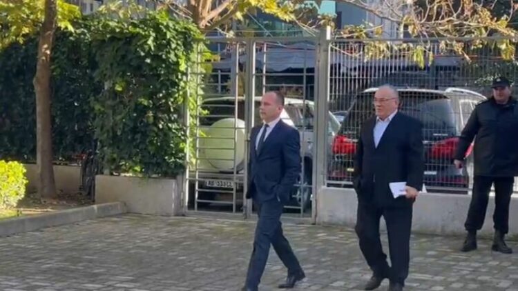 Nën hetim për falsifikim formulari, Kreshnik Hajdari shkon në SPAK