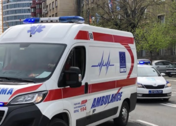 Në grevë urie, dy deputetët e opozitës përfundojnë në spital