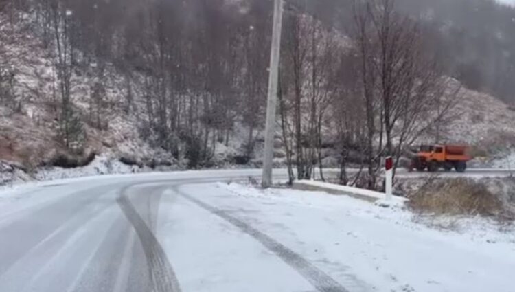 Rikthehen reshjet e dëborës në juglindje të vendit