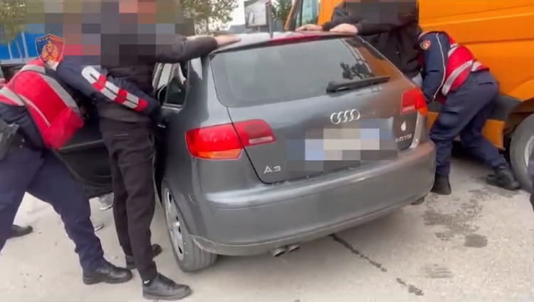 Festat e fundvitit, Policia kalon në shërbim të përforcuar/ Ç’po ndodh (VIDEO)