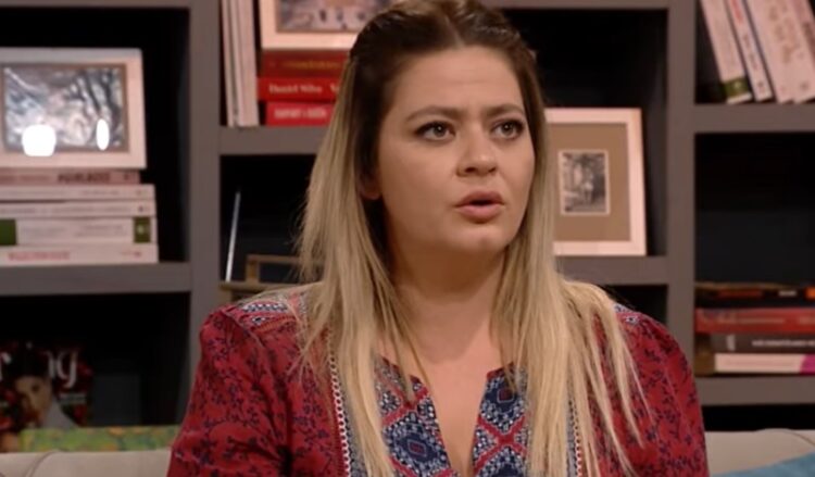 “Më pushuan nga puna për 7 minuta”: Të nesërmen nëna ime ndërroi jetë