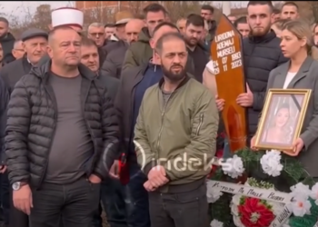Detaji që tradhëtoi Naim Murselin në varrimin e Liridona Ademit (Video)