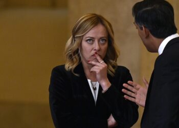 Media Britanike zbardh prapaskenat për emigrantët: Ja si Rama refuzoi Sunak për Melonin