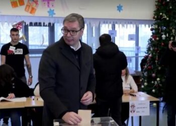 Vuçiç voton në zgjedhjet e përgjithshme: Presim një fitore absolute