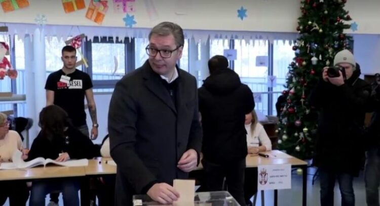 Vuçiç voton në zgjedhjet e përgjithshme: Presim një fitore absolute