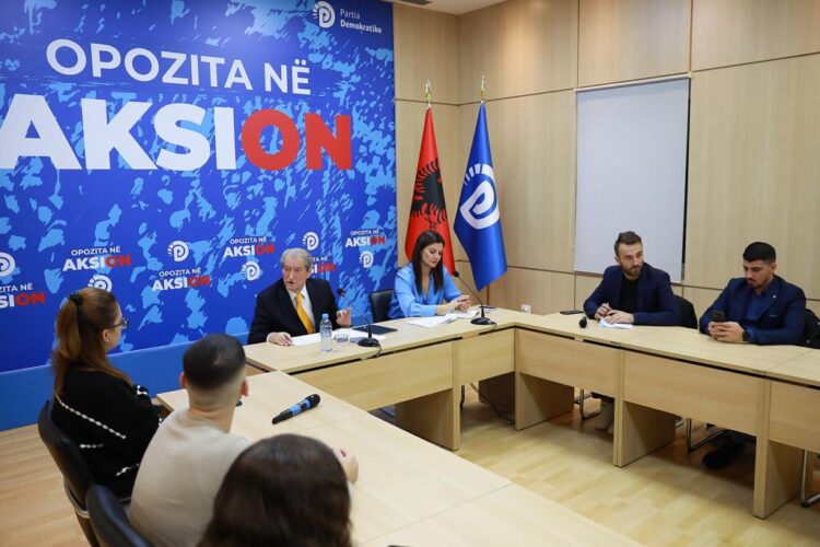 Pas fjalimit të Ramës, Berisha: Po përgatit izolimin e Shqipërisë