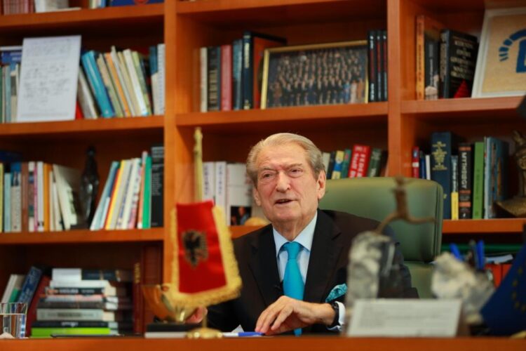 Berisha: Ramën do e largojmë me çdo mjet të mosbindjes civile