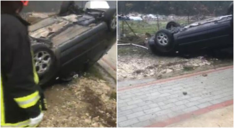 Makina del nga rruga dhe kthehet përmbys në Berat