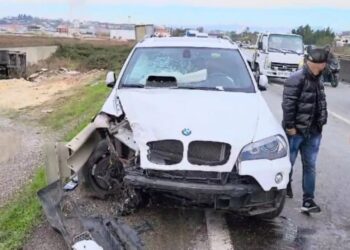 Tjetër aksident ne vend, përplasen dy makina në aksin Tiranë-Durrës