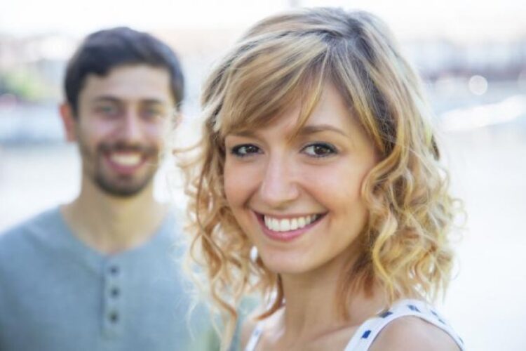 5 karakteristikat që meshkujt pëlqejnë tek një femër