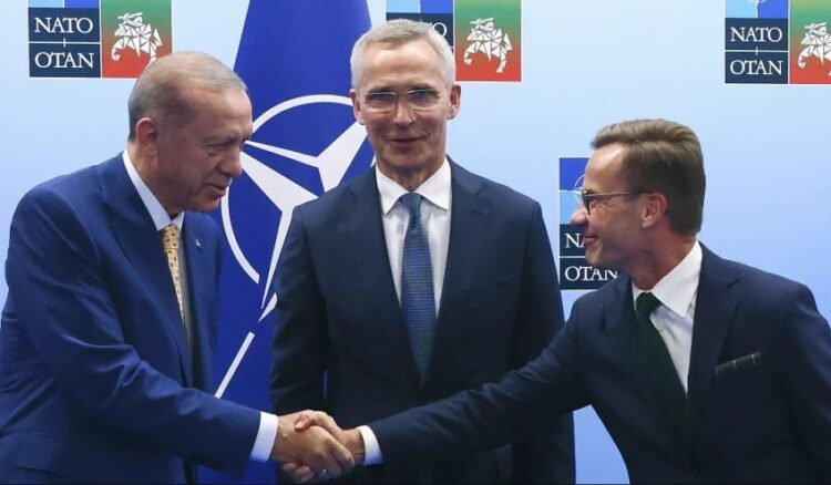 Suedia pranë anëtarësimit në NATO, Turqia çel “dritën jeshile”