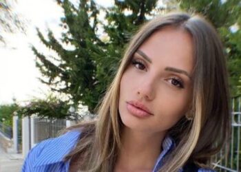 ‘Kjo ishte foto e fundit’, Anna Lika na përloti me fjalët drejtuar mamasë