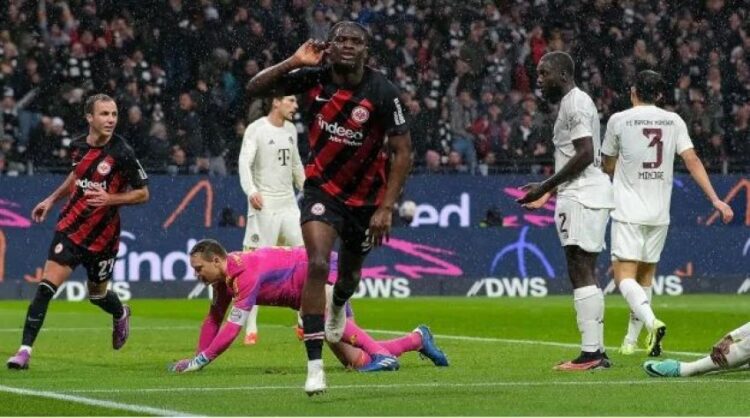 Ditë e keqe për Neuer, Eintracht turpëron Bayern