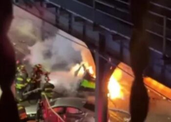 VIDEO/ Lamborghini përfshihet nga flakët, aksidenti i frikshëm