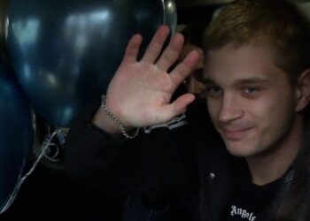 Adoleshenti ukrainas në Rusi: Të gjithë duam të kthehemi në shtëpi