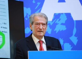 Protesta/ Berisha: Do të jem kudo, në sallë dhe me protestuesit