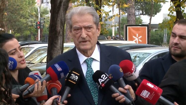 Berisha thirrje qytetarëve: Të ngrihemi në protestë masive…