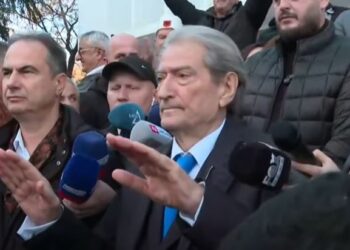 Berisha në selinë blu: Nuk do i ndahemi Ramës derisa ta rrëzojmë