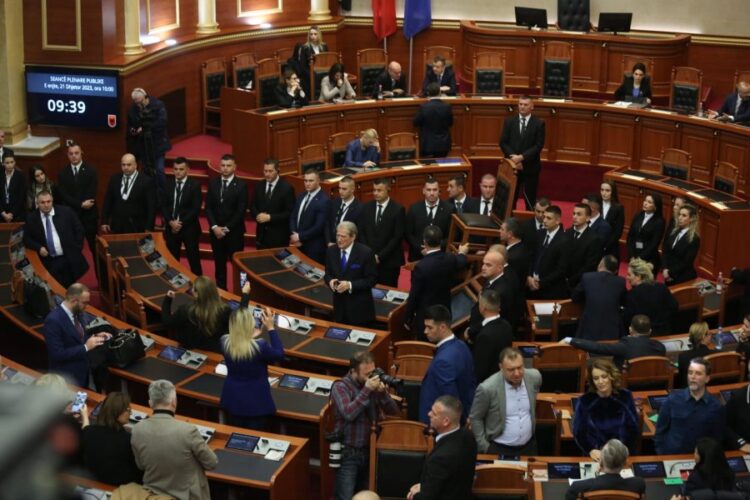 “O sot, o kurrë!”, Berisha nga Kuvendi: Është një ditë beteje…