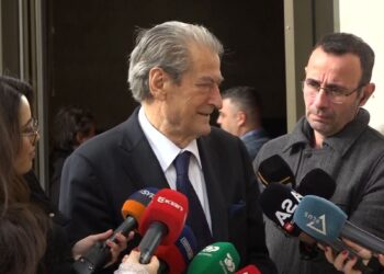 Berisha nderon Mirush Kabashin: Ishte mbret në skenë…