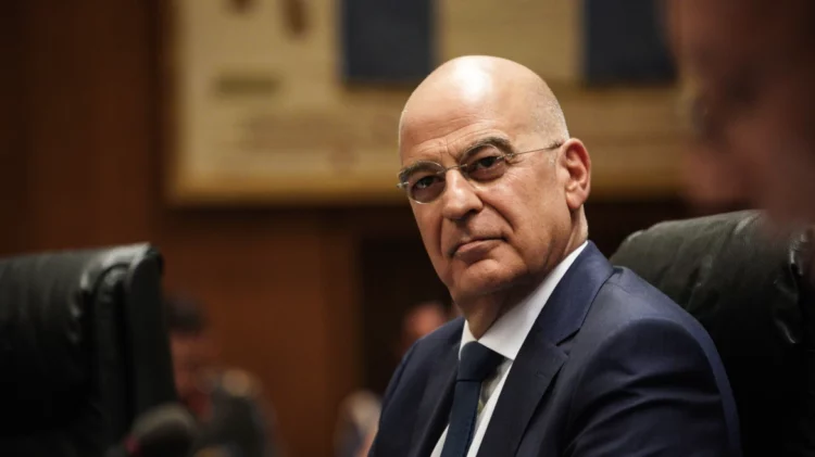 Dendias i përgjigjet Turqisë: Ujërat e Egjeut janë përcaktuar qartë..