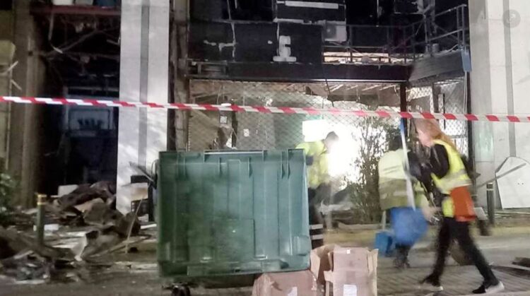 Shpërthim bombë në qendër të Pireut – Dëme materiale në një pallat