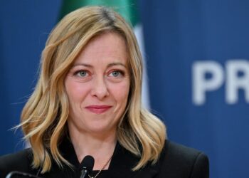 Politico: Ndryshimi i rrezikshëm kushtetues i Melonit në Itali