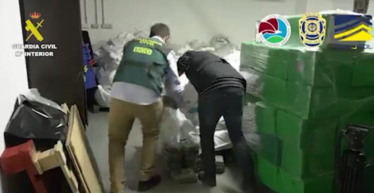 Kapen 2000 kg kokainë, një pjesë dyshohet se ishte për klanin shqiptar “Farruku”