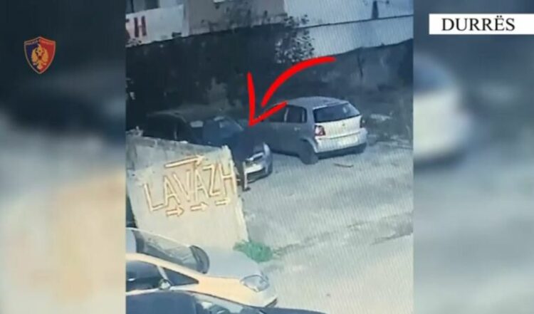 Vodhi bateritë e 2 automjeteve, pranga ‘skifterit’ në Durrës