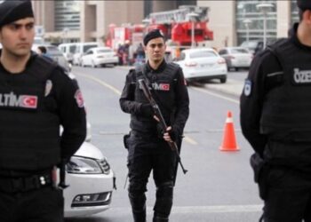 Turqi/ Arrestohen 304 persona të dyshuar për lidhje me ISIS