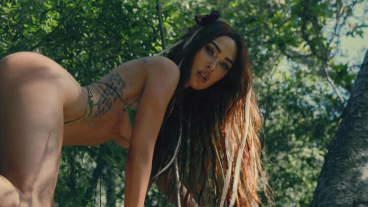 Megan Fox: Ka një pjesë e imja që thotë ‘duhet të jesh lakuriq’