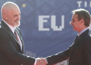 Media greke: Rama tërhiqet pas presioneve të Mitsotakis