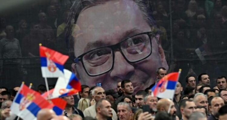 “Zgjedhjet në Serbi, përcaktuese për trajektoren e vendit”, ja ç’shkruan VOA për Vuçiç